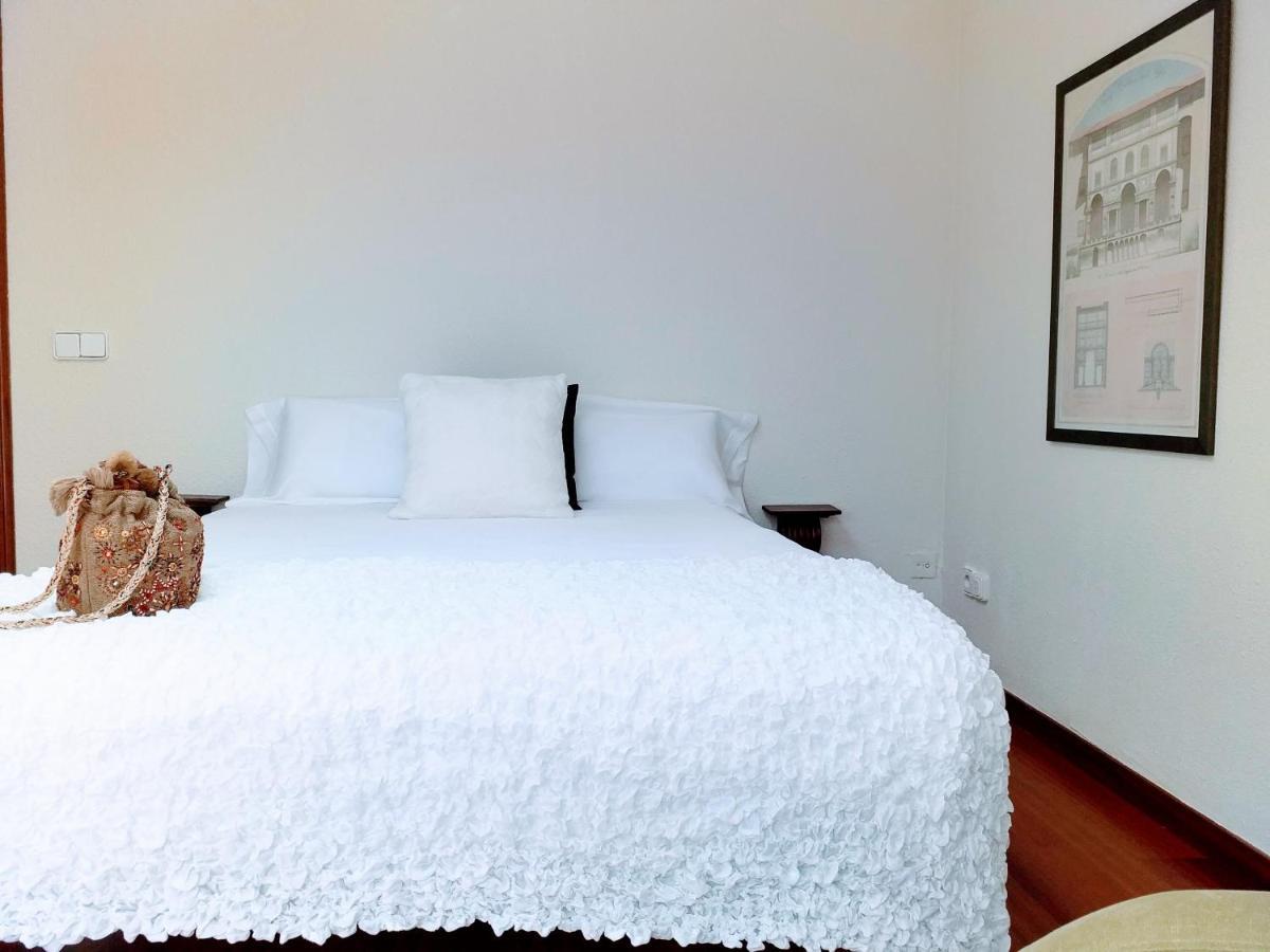 Large Apartment With Large And Sunny Terrace - Garden & Outdoor Gym , Alicante Center Exteriér fotografie